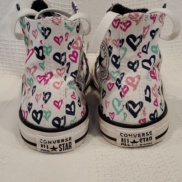 Kids Converse. Size 3. - Picture 3 of 8